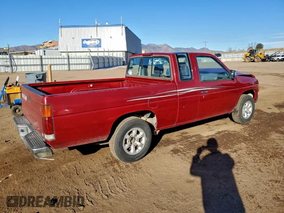 ✅ 1997 Nissan Frontier XE • VIN: 1N6SD16S4VC377820 • Лот: 94806475. Опубліковано раніше на Copart з пробігом 102 253 миль. Безкоштовний доступ до архіву аукціонних продажів зі США та докладний звіт про історію автомобіля на DreamBid. Зображення 3.