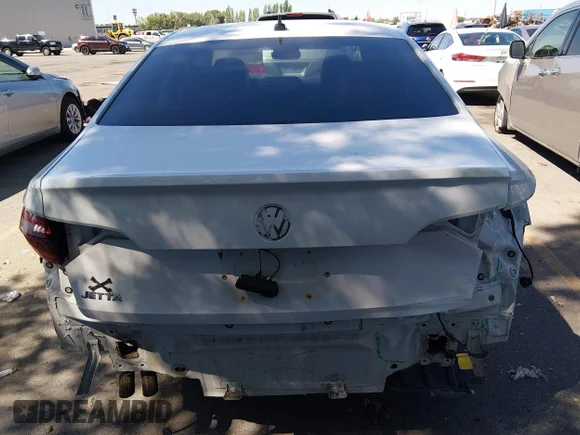 ✅ 2019 Volkswagen Jetta SEL Premium • VIN: 3VWG57BU6KM012031 • Lot: 45284911. Wystawiony na IAAI z przebiegiem 133 052 mil. Bezpłatny archiwum sprzedaży aukcyjnych z USA i szczegółowy raport historii pojazdu na DreamBid. Zdjęcie 17.