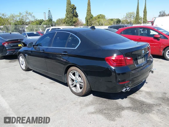 ✅ 2016 BMW 5 Series 528i • VIN: WBA5A5C55GG353226 • Lot: 44635469. Wystawiony na IAAI z przebiegiem 74 909 mil. Bezpłatny archiwum sprzedaży aukcyjnych z USA i szczegółowy raport historii pojazdu na DreamBid. Zdjęcie 3.