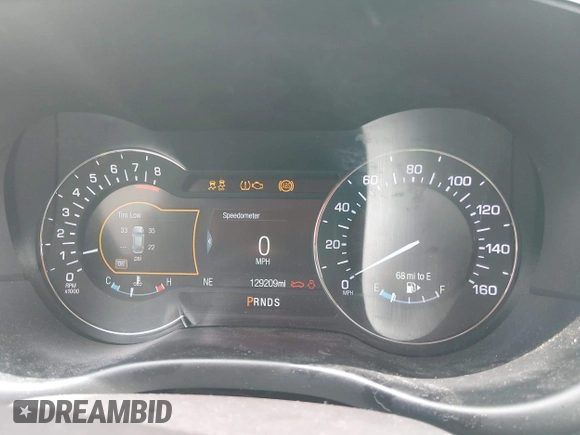 ✅ 2019 Lincoln MKC Select • VIN: 5LMCJ2C9XKUL04232 • Lot: 45197733. Wystawiony na IAAI z przebiegiem 129 209 mil. Bezpłatny archiwum sprzedaży aukcyjnych z USA i szczegółowy raport historii pojazdu na DreamBid. Zdjęcie 7.