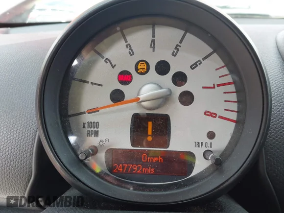 ✅ 2013 MINI Countryman • VIN: WMWZB3C55DWM31279 • Lot: 42502934. Wystawiony na IAAI z przebiegiem 247 792 mil. Bezpłatny archiwum sprzedaży aukcyjnych z USA i szczegółowy raport historii pojazdu na DreamBid. Zdjęcie 7.