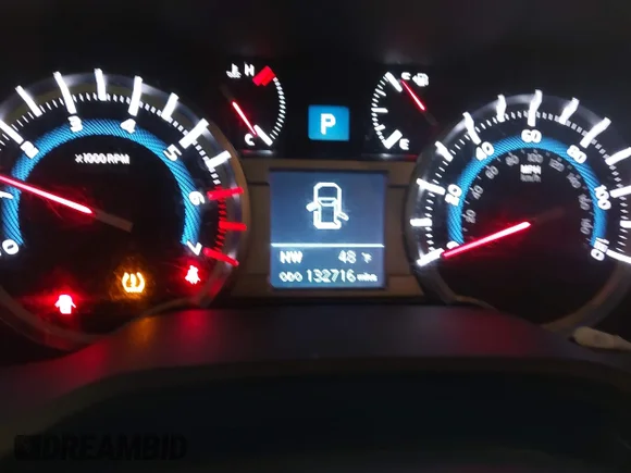 ✅ 2018 Toyota 4Runner SR5 Premium • VIN: JTEBU5JR4J5515610 • Lot: 44635240. Wystawiony na IAAI z przebiegiem 132 716 mil. Bezpłatny archiwum sprzedaży aukcyjnych z USA i szczegółowy raport historii pojazdu na DreamBid. Zdjęcie 7.
