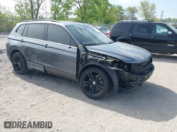 ✅ 2019 Volkswagen Tiguan SE • VIN: 3VV3B7AX9KM134177 • Lot: 42269542. Listed on IAAI with 63,443 mi. Free auction sales archive from the USA and detailed vehicle history report at DreamBid. Image 1.