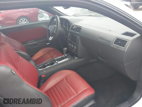 ✅ 2014 Dodge Challenger SXT • VIN: 2C3CDYAG5EH111954 • Lot: 42203803. Listed on IAAI with 121,497 mi. Free auction sales archive from the USA and detailed vehicle history report at DreamBid. Image 5.