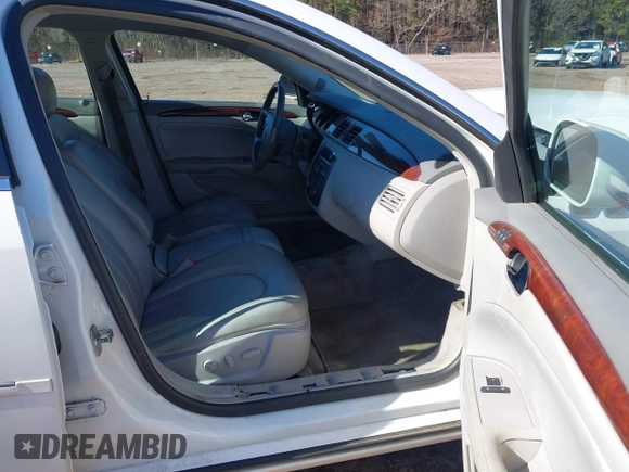 ✅ 2007 Buick Lucerne CXL • VIN: 1G4HD57297U215919 • Lot: 44226251. Wystawiony na IAAI z przebiegiem 100 625 mil. Bezpłatny archiwum sprzedaży aukcyjnych z USA i szczegółowy raport historii pojazdu na DreamBid. Zdjęcie 5.