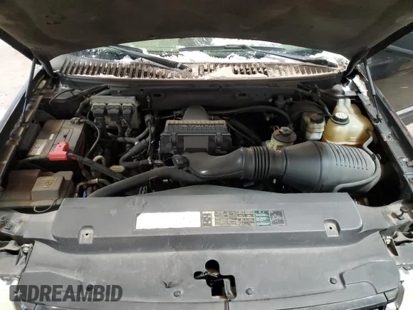 ✅ 2005 Ford Expedition Special Service • VIN: 1FMPU15545LA54710 • Lot: 53736614. Listed on Copart with 205,110 mi. Free auction sales archive from the USA and detailed vehicle history report at DreamBid. Image 13.