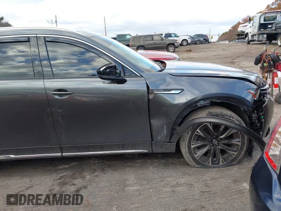 ✅ 2024 Mazda CX-90 S Premium • VIN: JM3KKDHC3R1103372 • Lot: 43664288. Listed on IAAI with 17,420 mi. Free auction sales archive from the USA and detailed vehicle history report at DreamBid. Image 1.