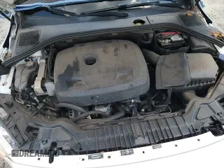 ✅ 2017 Volvo V60 Premier • VIN: YV140MEKXH1369502 • Lot: 61730385. Wystawiony na Copart z przebiegiem 140 735 mil. Bezpłatny archiwum sprzedaży aukcyjnych z USA i szczegółowy raport historii pojazdu na DreamBid. Zdjęcie 16.