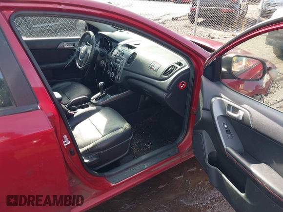 ✅ 2010 Kia Forte SX • VIN: KNAFW4A35A5244785 • Lot: 44445755. Wystawiony na IAAI z przebiegiem 162 135 mil. Bezpłatny archiwum sprzedaży aukcyjnych z USA i szczegółowy raport historii pojazdu na DreamBid. Zdjęcie 5.