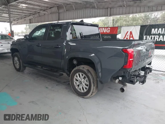 ✅ 2024 Toyota Tacoma TRD Sport • VIN: 3TYKB5FN6RT012686 • Лот: 44294934. Опубліковано раніше на IAAI з пробігом 27 270 миль. Безкоштовний доступ до архіву аукціонних продажів зі США та докладний звіт про історію автомобіля на DreamBid. Зображення 3.