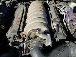 ✅ 2010 Dodge Challenger SRT-8 • VIN: 2B3CJ7DW4AH175027 • Lot: 83244964. Wystawiony na Copart z przebiegiem 148 338 mil. Bezpłatny archiwum sprzedaży aukcyjnych z USA i szczegółowy raport historii pojazdu na DreamBid. Zdjęcie 15.