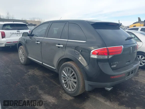 ✅ 2011 Lincoln MKX • VIN: 2LMDJ8JK3BBJ32586 • Lot: 44111939. Wystawiony na IAAI z przebiegiem 188 374 mil. Bezpłatny archiwum sprzedaży aukcyjnych z USA i szczegółowy raport historii pojazdu na DreamBid. Zdjęcie 3.