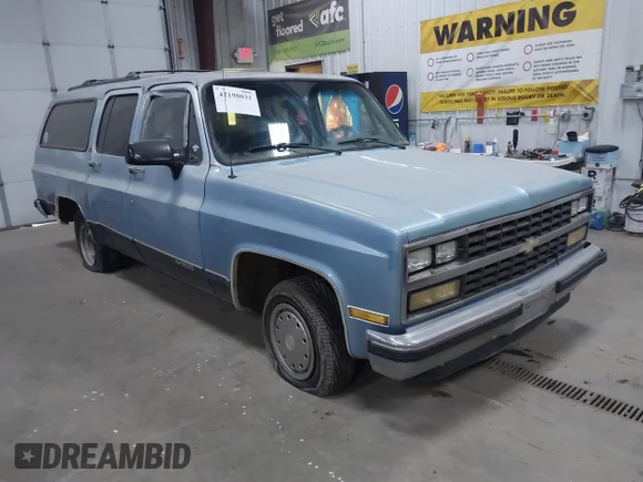✅ 1990 Chevrolet Suburban • VIN: 1GNER16K8LF134709 • Lot: 42198031. Listed on IAAI with 277,772 mi. Free auction sales archive from the USA and detailed vehicle history report at DreamBid. Image 1.