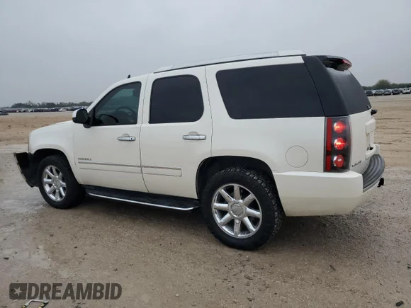 ✅ 2013 GMC Yukon Denali • VIN: 1GKS1EEF6DR326097 • Lot: 84966724. Wystawiony na Copart z przebiegiem 140 115 mil. Bezpłatny archiwum sprzedaży aukcyjnych z USA i szczegółowy raport historii pojazdu na DreamBid. Zdjęcie 2.