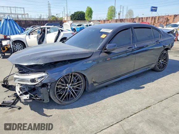 ✅ 2019 BMW 7 Series 750i • VIN: WBA7F0C5XKGM25835 • Лот: 46499696. Опубликован ранее на Copart с пробегом Не указан. Бесплатный доступ к архиву аукционных продаж из США и подробный отчёт об истории автомобиля на DreamBid. Изображение 1.