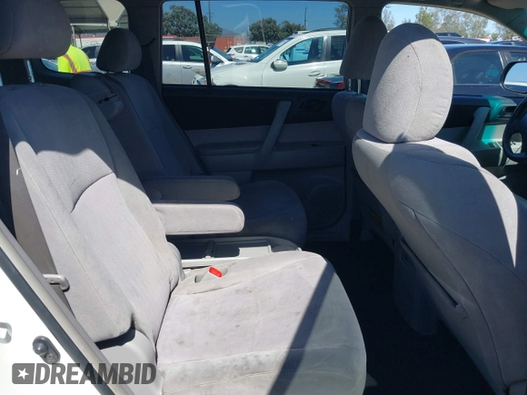 ✅ 2011 Toyota Highlander • VIN: 5TDZA3EH1BS009410 • Lot: 42689183. Wystawiony na IAAI z przebiegiem 193 560 mil. Bezpłatny archiwum sprzedaży aukcyjnych z USA i szczegółowy raport historii pojazdu na DreamBid. Zdjęcie 8.