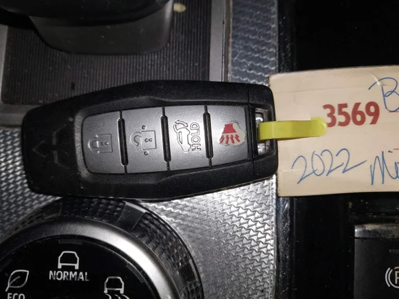 ✅ 2022 Mitsubishi Outlander SEL • VIN: JA4J4VA88NZ088805 • Лот: 44664150. Опубліковано раніше на IAAI з пробігом 74 810 миль. Безкоштовний доступ до архіву аукціонних продажів зі США та докладний звіт про історію автомобіля на DreamBid. Зображення 11.
