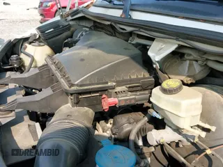 ✅ 2011 Mercedes-Benz Sprinter Cargo • VIN: WD3PE8CC6B5532132 • Lot: 42382637. Wystawiony na IAAI z przebiegiem 394 252 mil. Bezpłatny archiwum sprzedaży aukcyjnych z USA i szczegółowy raport historii pojazdu na DreamBid. Zdjęcie 19.