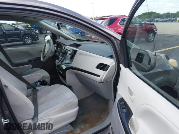 ✅ 2013 Toyota Sienna LE • VIN: 5TDKK3DC3DS353246 • Lot: 44980507. Listed on IAAI with 193,002 mi. Free auction sales archive from the USA and detailed vehicle history report at DreamBid. Image 5.