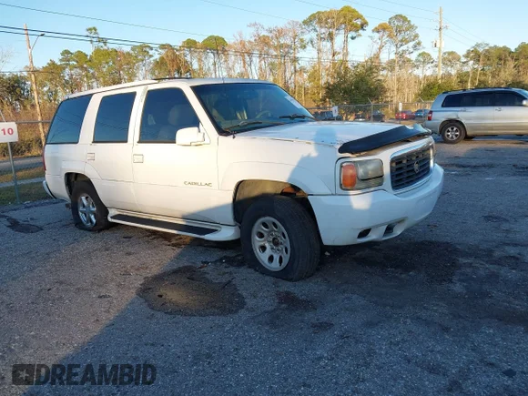 ✅ 2000 Cadillac Escalade • VIN: 1GYEK13R5YR114075 • Lot: 43563424. Wystawiony na IAAI z przebiegiem 274 050 mil. Bezpłatny archiwum sprzedaży aukcyjnych z USA i szczegółowy raport historii pojazdu na DreamBid. Zdjęcie 1.
