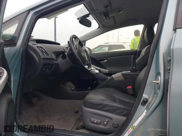 ✅ 2013 Toyota Prius • VIN: JTDKN3DP1D3045939 • Лот: 45532599. Опубліковано раніше на IAAI з пробігом 127 499 миль. Безкоштовний доступ до архіву аукціонних продажів зі США та докладний звіт про історію автомобіля на DreamBid. Зображення 5.