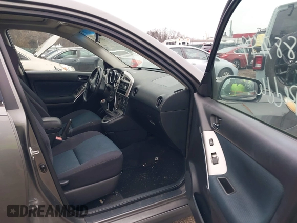 ✅ 2005 Toyota Matrix XRS • VIN: 2T1KY32E75C391401 • Lot: 43887149. Wystawiony na IAAI z przebiegiem 216 178 mil. Bezpłatny archiwum sprzedaży aukcyjnych z USA i szczegółowy raport historii pojazdu na DreamBid. Zdjęcie 5.