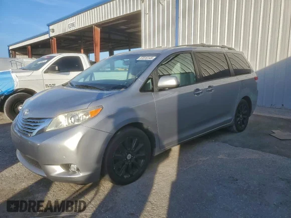 ✅ 2012 Toyota Sienna Limited • VIN: 5TDDK3DC2CS040177 • Лот: 97816145. Опубліковано раніше на Copart з пробігом 172 925 миль. Безкоштовний доступ до архіву аукціонних продажів зі США та докладний звіт про історію автомобіля на DreamBid. Зображення 1.