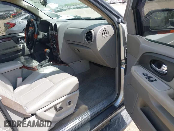 ✅ 2005 GMC Envoy SLE • VIN: 1GKDT13S852271545 • Лот: 42117632. Опубліковано раніше на IAAI з пробігом 213 355 миль. Безкоштовний доступ до архіву аукціонних продажів зі США та докладний звіт про історію автомобіля на DreamBid. Зображення 5.