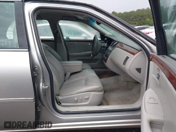 ✅ 2007 Cadillac DTS Luxury I • VIN: 1G6KD57Y17U180455 • Лот: 42224271. Опубліковано раніше на IAAI з пробігом 137 626 миль. Безкоштовний доступ до архіву аукціонних продажів зі США та докладний звіт про історію автомобіля на DreamBid. Зображення 5.