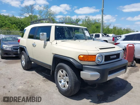 ✅ 2008 Toyota FJ Cruiser • VIN: JTEBU11F58K051060 • Lot: 42007694. Listed on IAAI with 245,155 mi. Free auction sales archive from the USA and detailed vehicle history report at DreamBid. Image 1.