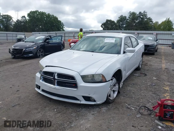 ✅ 2014 Dodge Charger SXT • VIN: 2C3CDXHG3EH138196 • Lot: 43327294. Listed on IAAI with 275,930 mi. Free auction sales archive from the USA and detailed vehicle history report at DreamBid. Image 2.