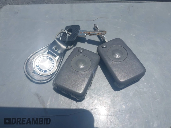 ✅ 1992 Mercedes-Benz 500 • VIN: WDBFA66E2NF064248 • Lot: 42554145. Wystawiony na IAAI z przebiegiem Nie podano. Bezpłatny archiwum sprzedaży aukcyjnych z USA i szczegółowy raport historii pojazdu na DreamBid. Zdjęcie 11.
