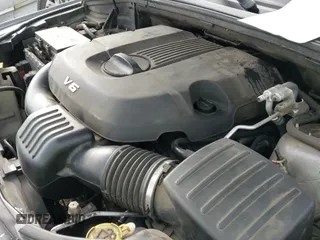 ✅ 2015 Jeep Grand Cherokee Altitude • VIN: 1C4RJFAG2FC818632 • Lot: 43710008. Wystawiony na IAAI z przebiegiem 250 625 mil. Bezpłatny archiwum sprzedaży aukcyjnych z USA i szczegółowy raport historii pojazdu na DreamBid. Zdjęcie 21.