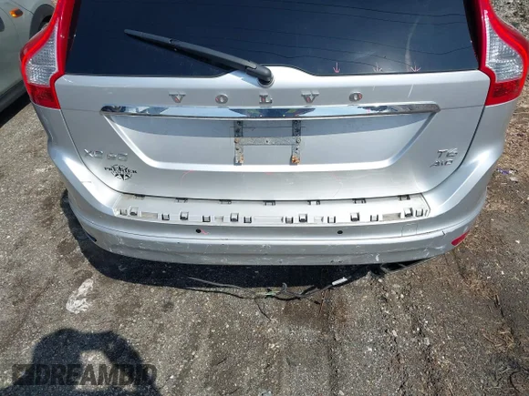 ✅ 2015 Volvo XC60 T6 • VIN: YV4902RK9F2678473 • Lot: 44565027. Listed on IAAI with 100,898 mi. Free auction sales archive from the USA and detailed vehicle history report at DreamBid. Image 6.