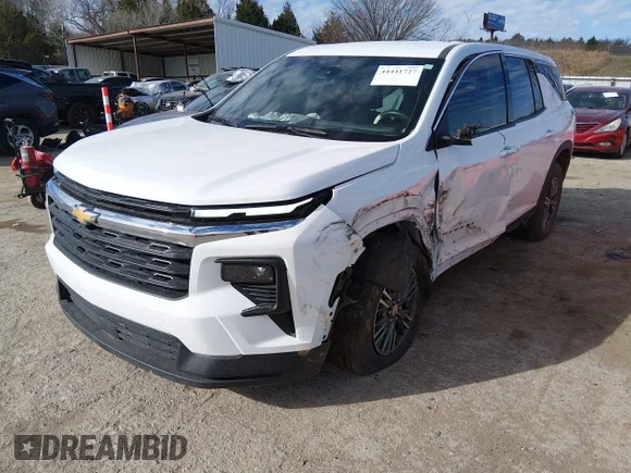 ✅ 2024 Chevrolet Traverse FWD LS • VIN: 1GNEREKS0RJ189075 • Лот: 44441727. Опубліковано раніше на IAAI з пробігом 32 665 миль. Безкоштовний доступ до архіву аукціонних продажів зі США та докладний звіт про історію автомобіля на DreamBid. Зображення 2.