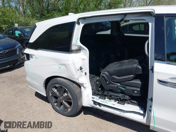 ✅ 2024 Honda Odyssey Elite • VIN: 5FNRL6H95RB020621 • Lot: 44887847. Wystawiony na IAAI z przebiegiem 29 778 mil. Bezpłatny archiwum sprzedaży aukcyjnych z USA i szczegółowy raport historii pojazdu na DreamBid. Zdjęcie 6.