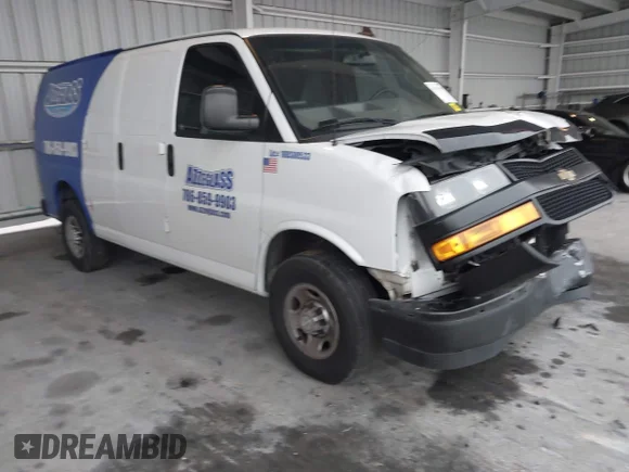 ✅ 2019 Chevrolet Express Cargo • VIN: 1GCWGAFP9K1217303 • Lot: 43198190. Wystawiony na IAAI z przebiegiem 113 426 mil. Bezpłatny archiwum sprzedaży aukcyjnych z USA i szczegółowy raport historii pojazdu na DreamBid. Zdjęcie 1.