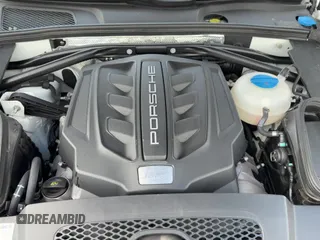 ✅ 2017 Porsche Macan S • VIN: WP1AB2A58HLB10811 • Lot: 63115735. Listed on Copart with 50,500 mi. Free auction sales archive from the USA and detailed vehicle history report at DreamBid. Image 11.