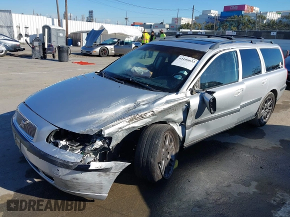 ✅ 2004 Volvo V70 • VIN: YV1SW59V042444003 • Lot: 44106833. Wystawiony na IAAI z przebiegiem 194 972 mil. Bezpłatny archiwum sprzedaży aukcyjnych z USA i szczegółowy raport historii pojazdu na DreamBid. Zdjęcie 6.