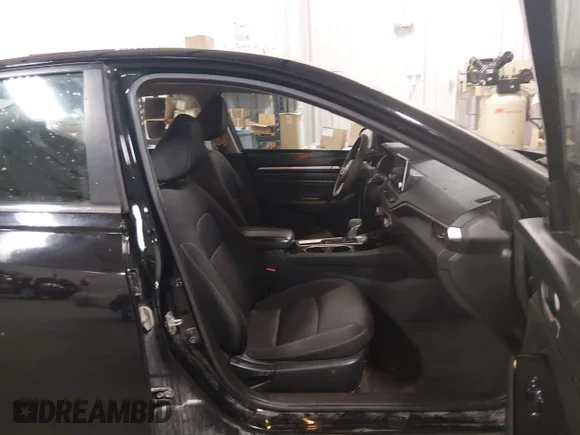 ✅ 2021 Nissan Altima SV • VIN: 1N4BL4DV7MN324994 • Lot: 44989134. Wystawiony na IAAI z przebiegiem 110 152 mil. Bezpłatny archiwum sprzedaży aukcyjnych z USA i szczegółowy raport historii pojazdu na DreamBid. Zdjęcie 5.