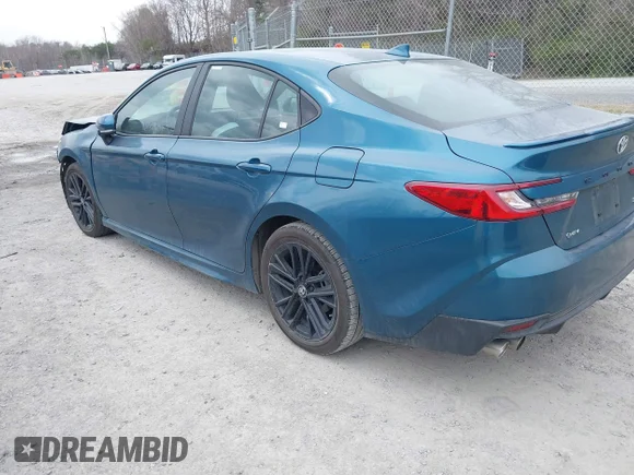 ✅ 2025 Toyota Camry LE • VIN: 4T1DAACK2SU141970 • Lot: 44619422. Wystawiony na IAAI z przebiegiem 35 270 mil. Bezpłatny archiwum sprzedaży aukcyjnych z USA i szczegółowy raport historii pojazdu na DreamBid. Zdjęcie 3.