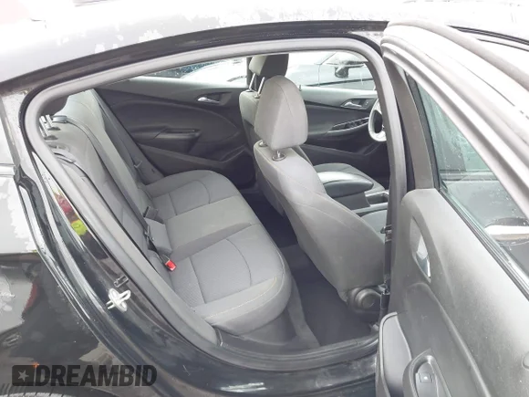 ✅ 2019 Chevrolet Cruze LS • VIN: 1G1BC5SM7K7152289 • Lot: 44397325. Wystawiony na IAAI z przebiegiem 71 770 mil. Bezpłatny archiwum sprzedaży aukcyjnych z USA i szczegółowy raport historii pojazdu na DreamBid. Zdjęcie 8.