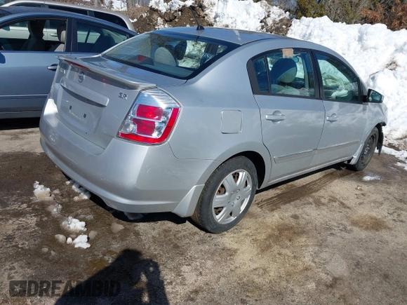 ✅ 2010 Nissan Sentra SR • VIN: 3N1AB6AP1AL716703 • Lot: 44494921. Wystawiony na IAAI z przebiegiem Nie podano. Bezpłatny archiwum sprzedaży aukcyjnych z USA i szczegółowy raport historii pojazdu na DreamBid. Zdjęcie 4.