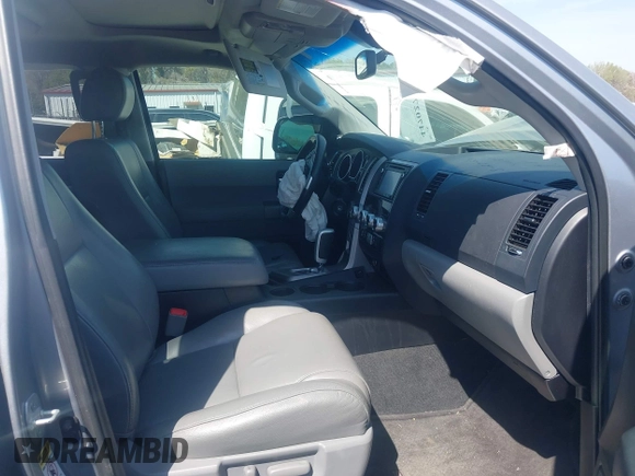 ✅ 2014 Toyota Sequoia Limited • VIN: 5TDKY5G19ES051465 • Lot: 44702732. Wystawiony na IAAI z przebiegiem 145 985 mil. Bezpłatny archiwum sprzedaży aukcyjnych z USA i szczegółowy raport historii pojazdu na DreamBid. Zdjęcie 5.