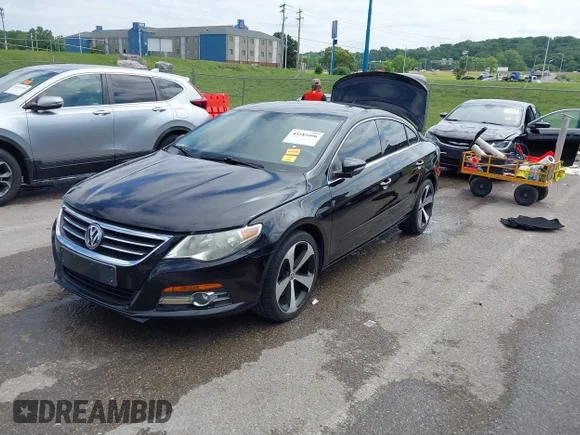 ✅ 2010 Volkswagen CC Sport • VIN: WVWNN7AN2AE532025 • Lot: 45183496. Wystawiony na IAAI z przebiegiem 67 334 mil. Bezpłatny archiwum sprzedaży aukcyjnych z USA i szczegółowy raport historii pojazdu na DreamBid. Zdjęcie 2.