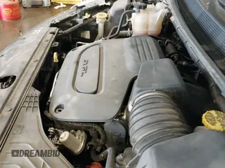 ✅ 2022 Chrysler Pacifica Touring • VIN: 2C4RC1FG2NR162279 • Lot: 42115620. Wystawiony na IAAI z przebiegiem 224 157 mil. Bezpłatny archiwum sprzedaży aukcyjnych z USA i szczegółowy raport historii pojazdu na DreamBid. Zdjęcie 19.