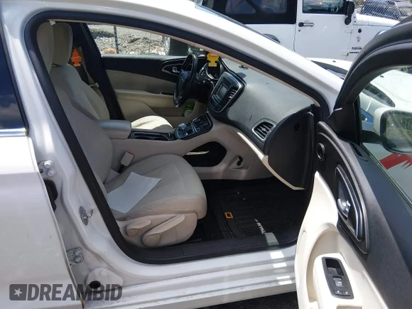 ✅ 2015 Chrysler 200 Limited • VIN: 1C3CCCAB1FN675295 • Лот: 45354377. Опубліковано раніше на IAAI з пробігом 163 618 миль. Безкоштовний доступ до архіву аукціонних продажів зі США та докладний звіт про історію автомобіля на DreamBid. Зображення 5.