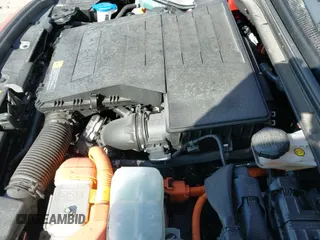 ✅ 2019 Hyundai Ioniq Blue • VIN: KMHC65LC8KU119579 • Lot: 41617117. Wystawiony na IAAI z przebiegiem 63 796 mil. Bezpłatny archiwum sprzedaży aukcyjnych z USA i szczegółowy raport historii pojazdu na DreamBid. Zdjęcie 19.