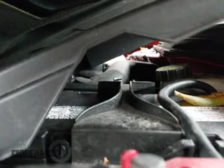 ✅ 2009 Volvo C70 • VIN: YV1MC67239J075098 • Lot: 43297795. Wystawiony na IAAI z przebiegiem 109 379 mil. Bezpłatny archiwum sprzedaży aukcyjnych z USA i szczegółowy raport historii pojazdu na DreamBid. Zdjęcie 19.