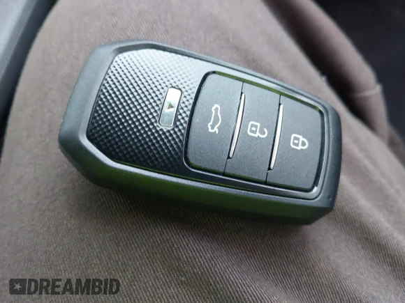 ✅ 2021 Kia Telluride SX • VIN: 5XYP5DHC9MG158259 • Lot: 44936616. Wystawiony na IAAI z przebiegiem 64 968 mil. Bezpłatny archiwum sprzedaży aukcyjnych z USA i szczegółowy raport historii pojazdu na DreamBid. Zdjęcie 11.